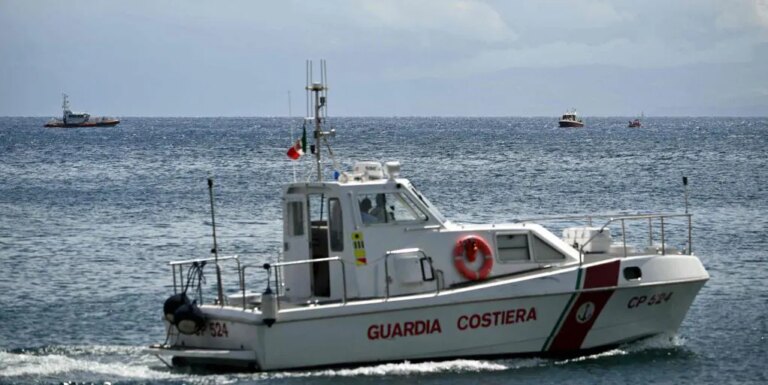 Última hora del naufragio del velero de lujo con grandes directivos desaparecidos, hoy en directo