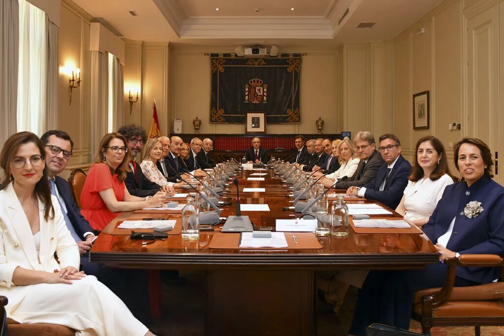 Los vocales progresistas impiden que el CGPJ se pronuncie sobre los "ataques" de Puente a la Justicia