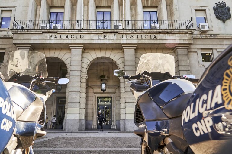Un condenado por agredir a su pareja elude la cárcel tras darse de alta como mujer en el Registro Civil