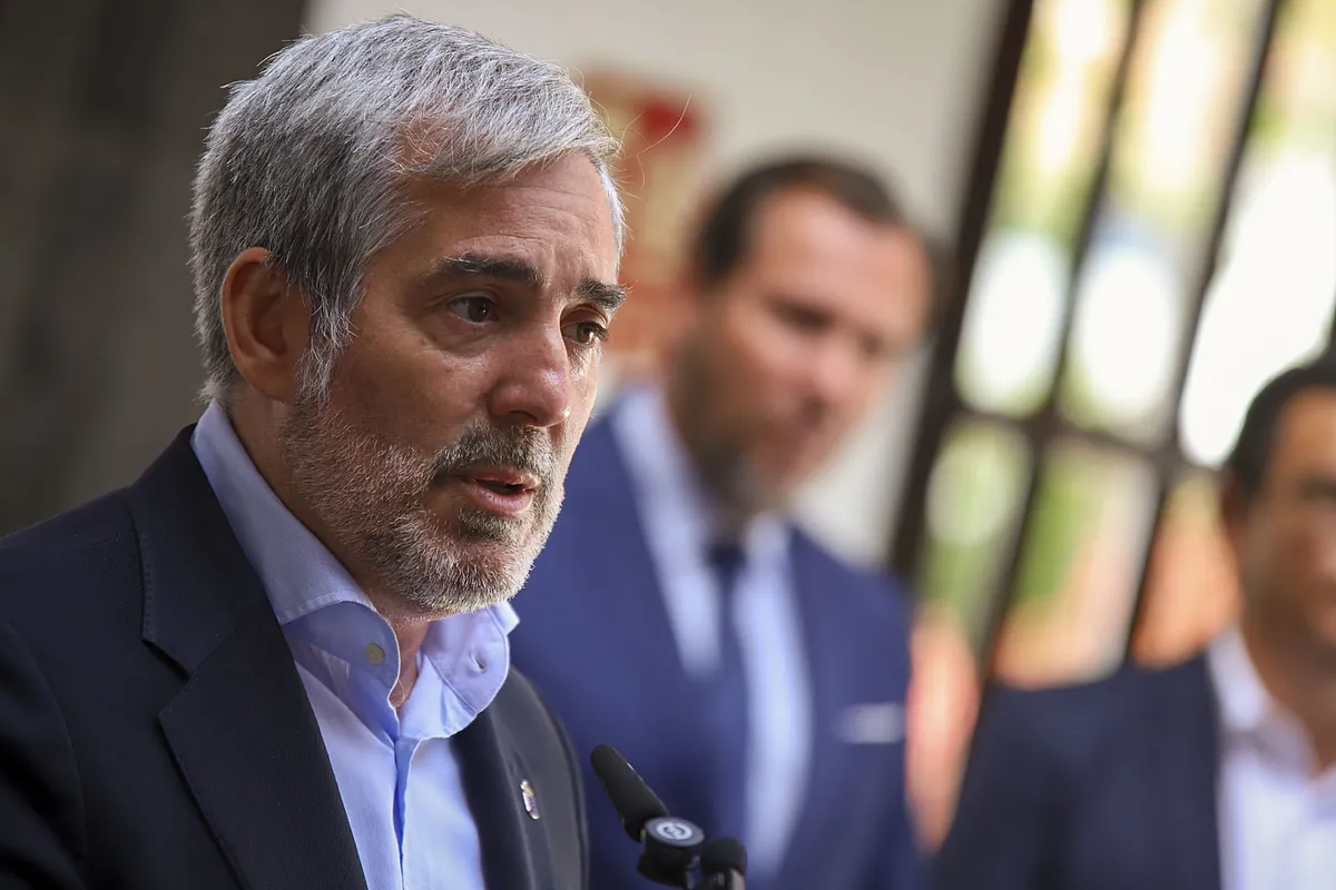 Clavijo asegura que Galicia y Castilla y León ya se han ofrecido a acoger más menores inmigrantes si es necesario