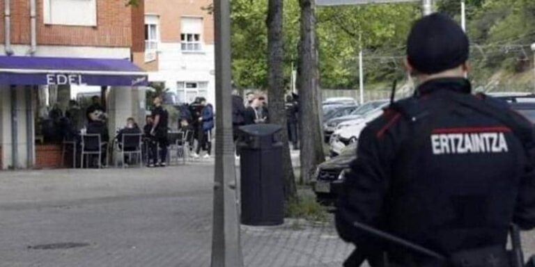 Detenido un ertzaina por disparar fuera de servicio a tres ladrones que entraron en su vivienda en Treviño
