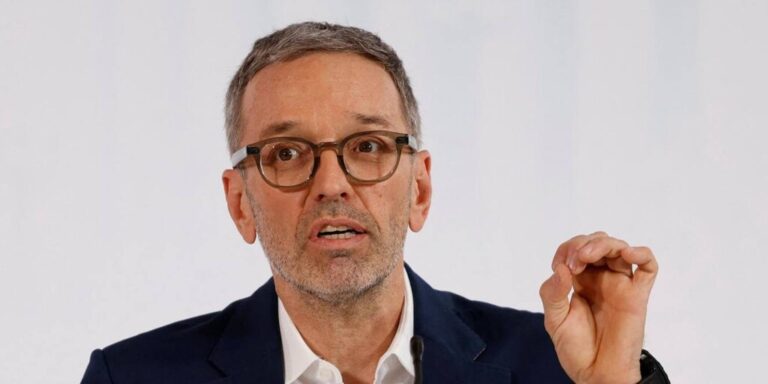 La extrema derecha promete hacer de Austria la «isla de los felices»: fijar en la Constitución dos únicos géneros