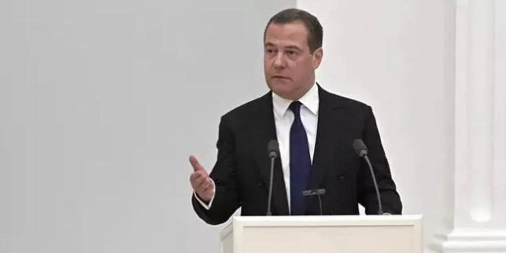 Medvedev advierte a Kiev de un «aumento radical de los ataúdes» si siguen adelante con sus ataques en Kursk