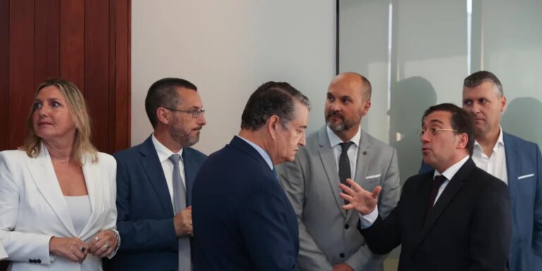 El ministro Albares afirma que el acuerdo sobre Gibraltar está avanzado y espera cerrarlo «lo antes posible»