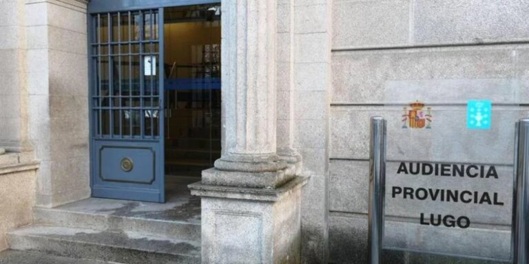 Deniegan la custodia a una madre maltratada que vivía con sus tres hijas en un coche en Lugo