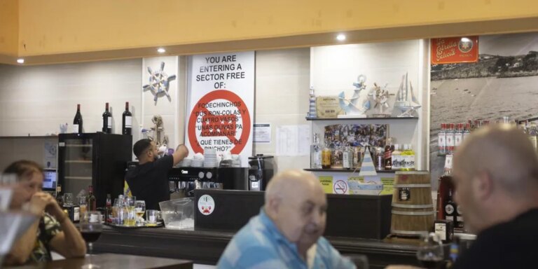 El bar gallego que estalló contra los 'fodechinchos': «Nos sentimos apoyados por la gente de aquí»