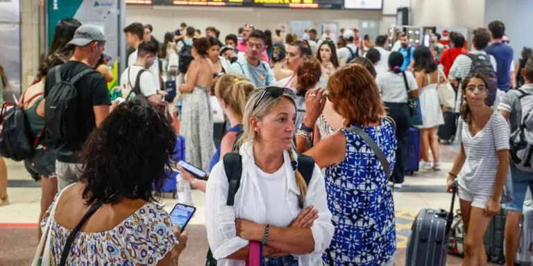 atrapados entre obras, averías y caos