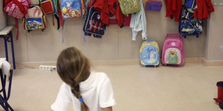 Más de 50 colegios de 41 municipios de la región, ninguno de Madrid capital, abren desde el lunes para ayudar a conciliar