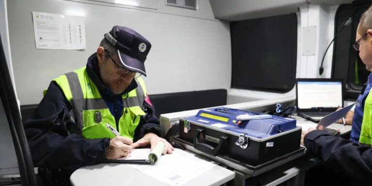 Detenidos un conductor menor de edad y otro por dar positivo en un control de alcoholemia en Valdemoro