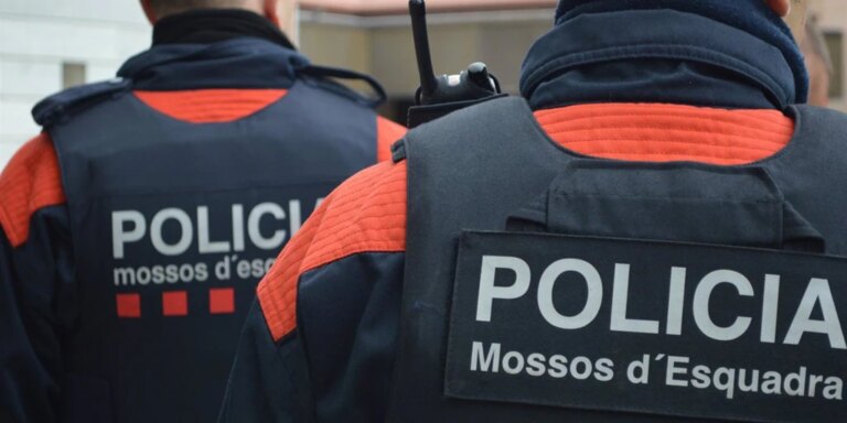 Un error administrativo deja a 25 aspirantes fuera del cuerpo de Mossos d'Esquadra