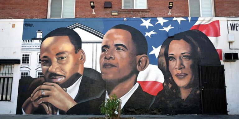 Obama se une a Harris en la ofensiva demócrata por el voto negro, cada vez más disputado por Trump