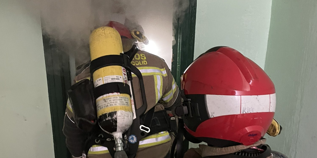 Los bomberos hallan el cadáver de una mujer con signos de violencia al acudir a apagar un incendio en una casa de Valladolid