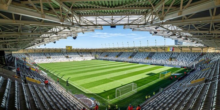 Betis, en directo: resumen, goles y minuto a minuto del partido de la Conference League 2024-2025