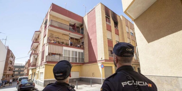 Cinco detenidos argelinos acusados de patronear pateras desde a Argelia hasta Murcia