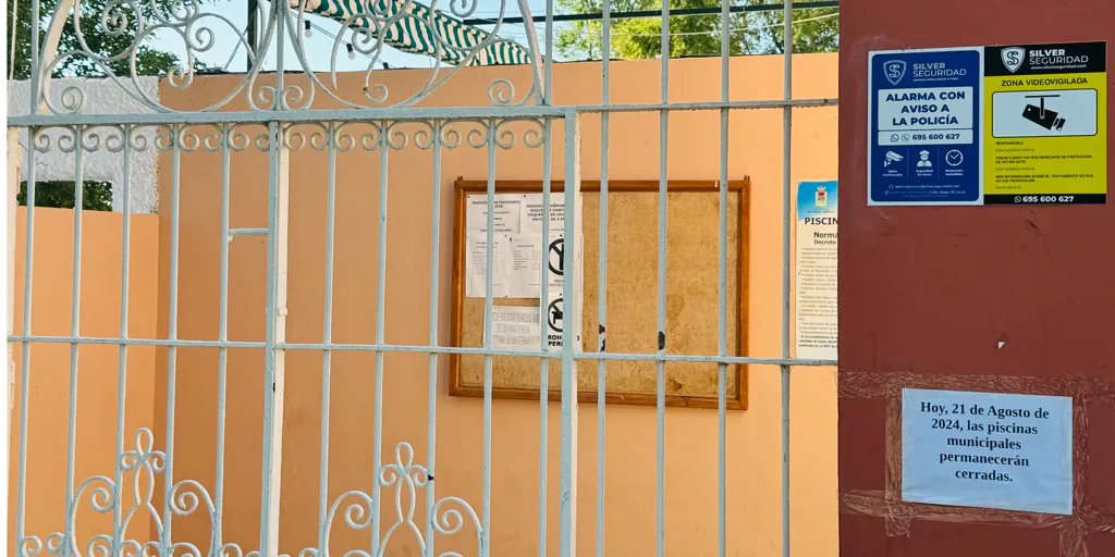La autopsia determina que el joven que murió en la piscina municipal de Los Palacios falleció por un infarto