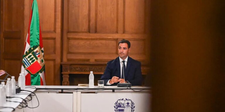 El Gobierno vasco presenta un pacto por «la política ejemplar» sin que Bildu condene a ETA ni los actos proetarras