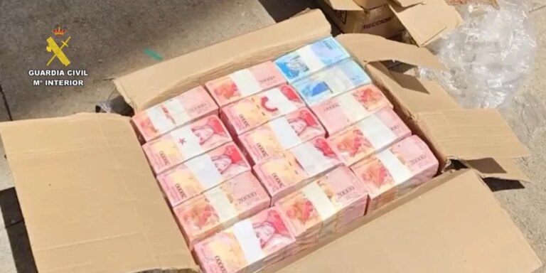 Detenidos tres hombres y una mujer por introducir un millón de bolívares venezolanos de forma irregular en Madrid