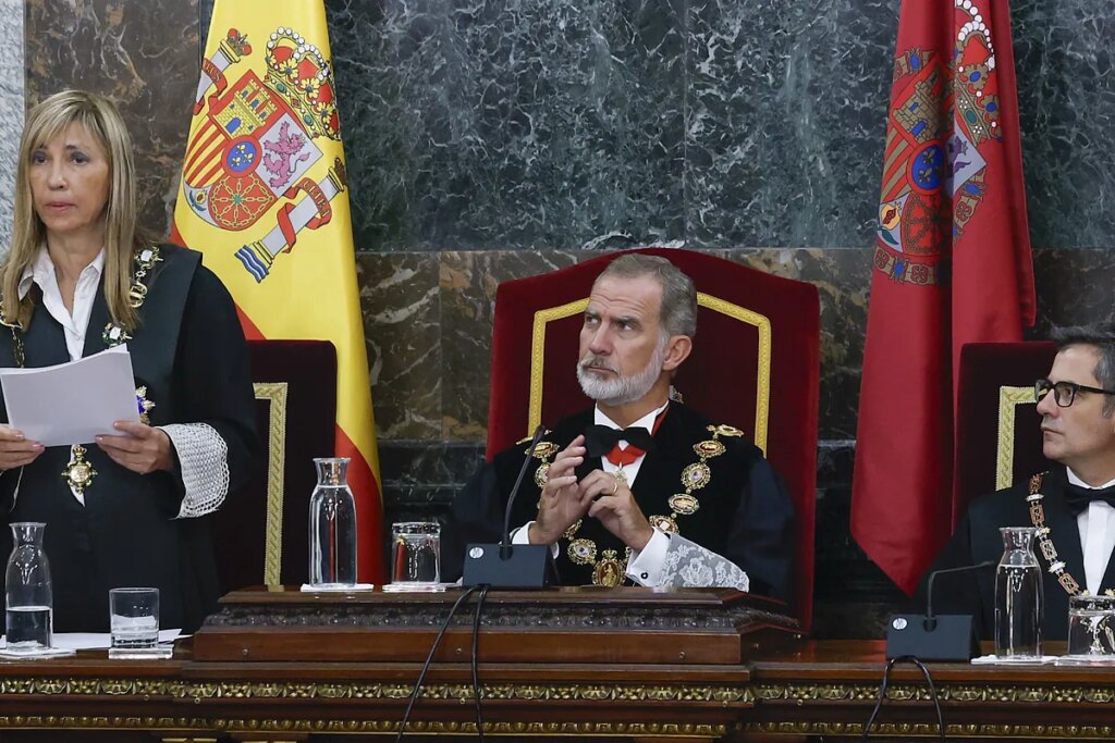 La nueva presidenta del TS y el CGPJ se estrena con un aviso a  los políticos: "Ningún poder del Estado puede dar instrucciones a los jueces sobre cómo interpretar el ordenamiento jurídico"
