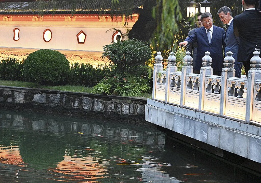 Zapatero y China, dos décadas de "amistad": del fin del embargo de armas a la Fundación ONUART y el puente con Venezuela