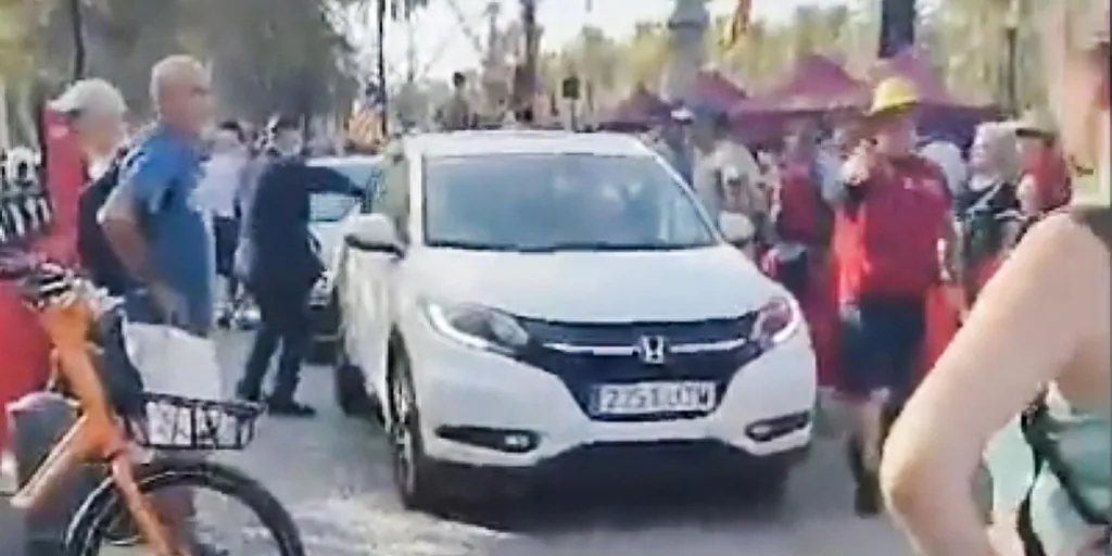 Puigdemont estuvo escondido en un piso en Barcelona hasta las 20 horas, tras desactivarse la 'Operación Jaula' de los Mossos