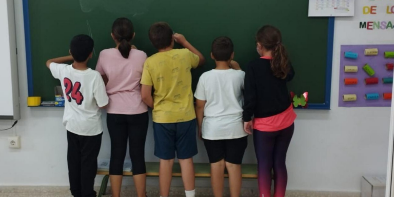 Calendario escolar en Galicia 2024 - 2025: cuándo empiezan las clases, días festivos y vacaciones