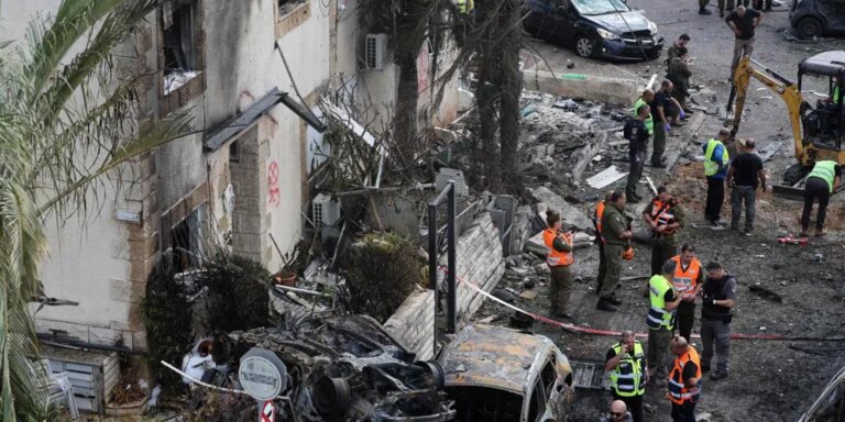 Hizbolá alcanza las afueras de Haifa tras una noche de intensos bombardeos de Israel al sur del Líbano