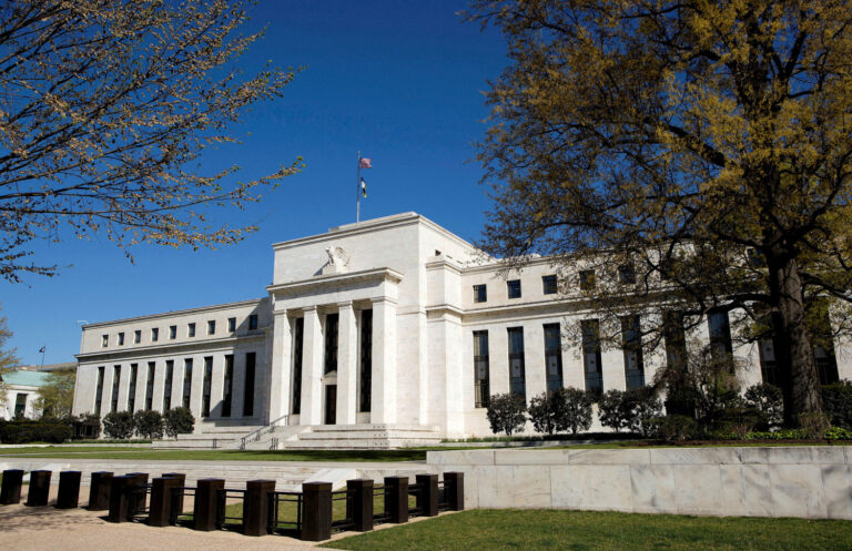 El Libro Beige de la Fed muestra deterioro económico y un empleo "estable"