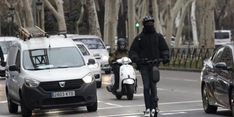 Encuesta | ¿Estás de acuerdo con la retirada de los patinetes eléctricos de las calles de Madrid?