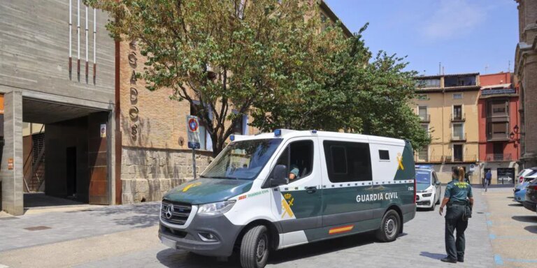 Detenido un conductor como presunto autor de siete delitos contra la seguridad vial tras darse a la fuga en Zaragoza