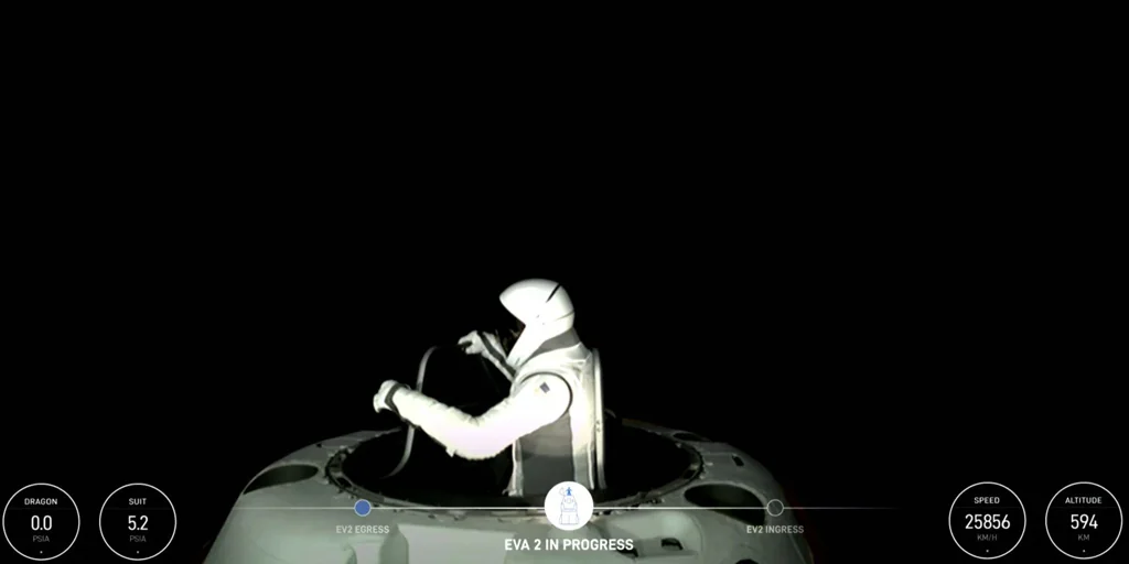 El multimillonario Isaacman, primer civil en realizar una caminata espacial: «Desde aquí el mundo parece perfecto»