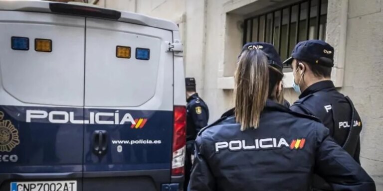 Un vecino de Ferrol recibe una paliza en su domicilio tras recriminar a unos jóvenes por el ruido