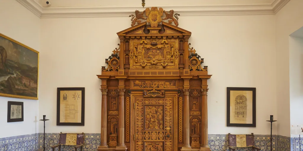 La obra cumbre de la ebanistería que custodia los secretos de Felipe II en El Escorial