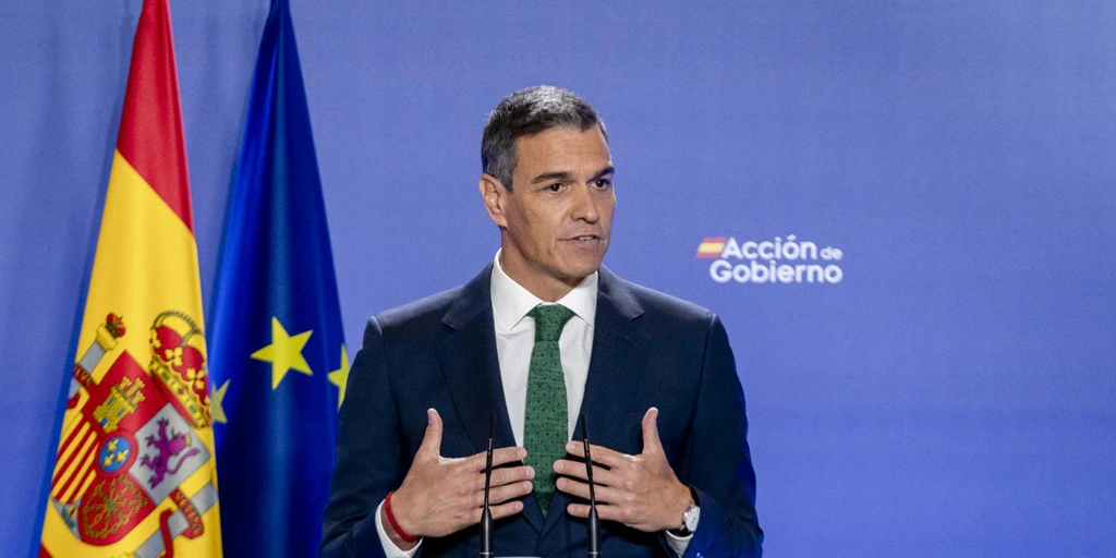 Mañueco lamenta que Sánchez arranque el curso político con «un ataque» a las autonomías que defienden la igualdad
