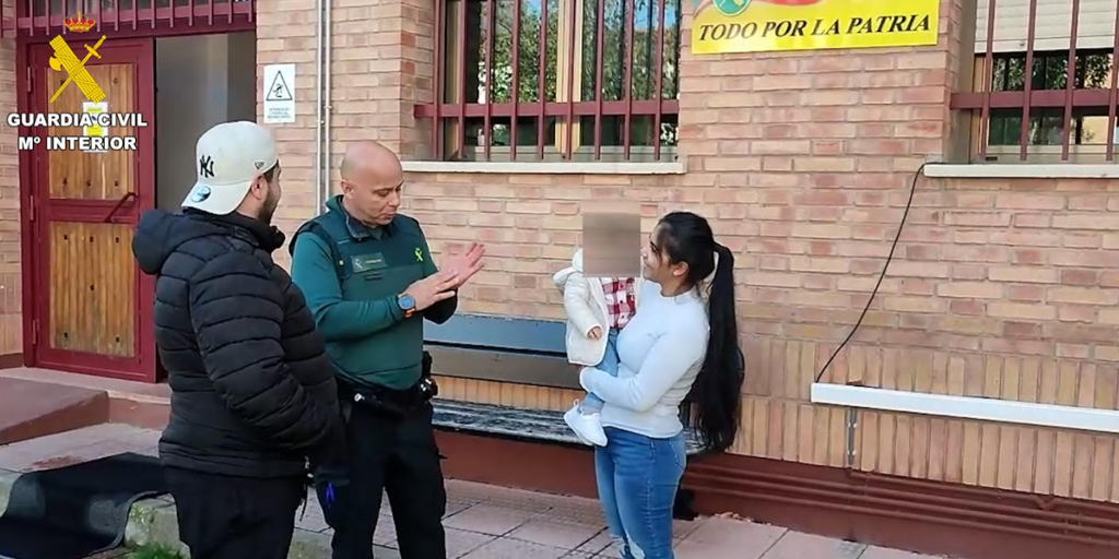 La Guardia Civil salva a un bebé con una reanimación cardiopulmonar en Navarra
