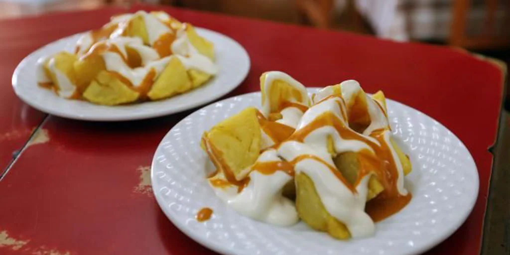 Madrid celebra un festival para elegir las mejores patatas bravas: dónde es, precios, fechas y cómo conseguir entradas