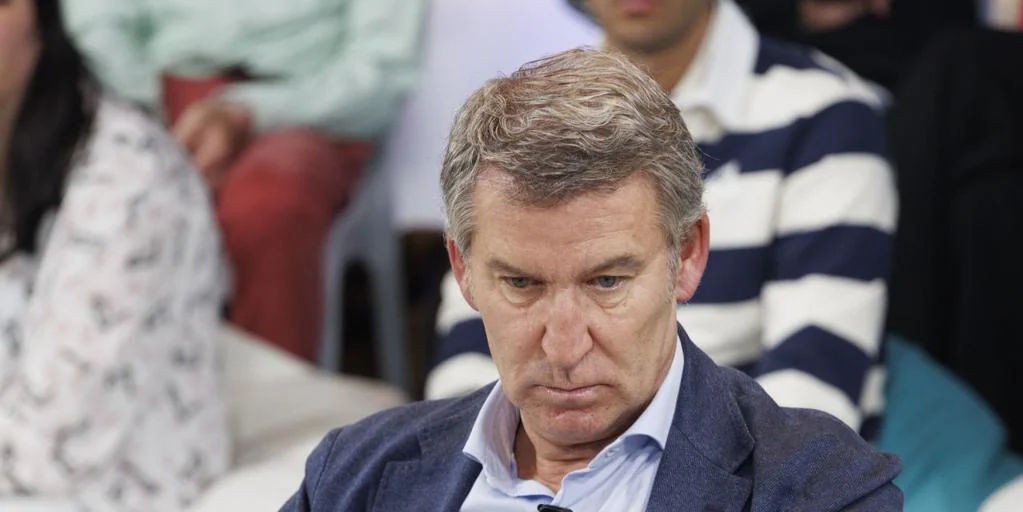 El PP cede terreno a Vox pero la suma de ambos alcanza los 187 escaños