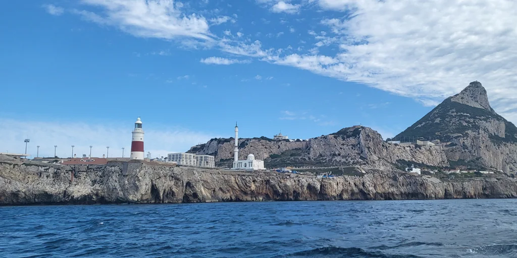 Gibraltar vierte sus aguas fecales y desechos en una zona protegida por la UE