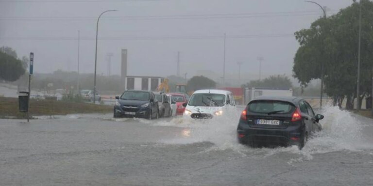 La amenaza de la Dana llega a Cádiz: se inunda Jerez y se teme el desbordamiento del río Iro
