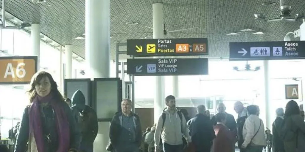Un avión aterriza de emergencia en el aeropuerto de Santiago por presencia de humo en la cabina