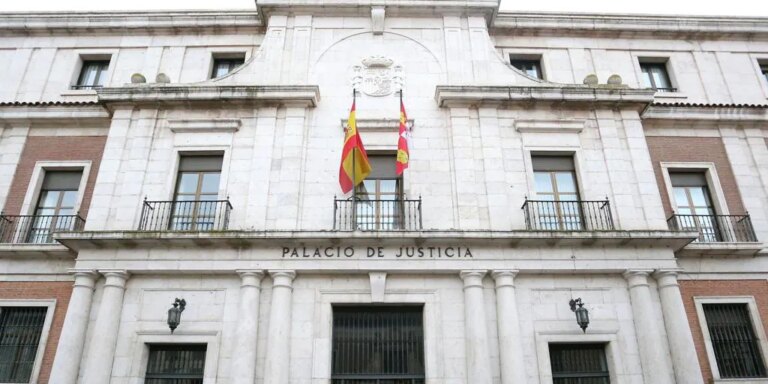 Los cuatro acusados por la muerte a dos trabajadores en el parque eólico de Valdenebro se enfrentan a penas que suman 19 años de cárcel