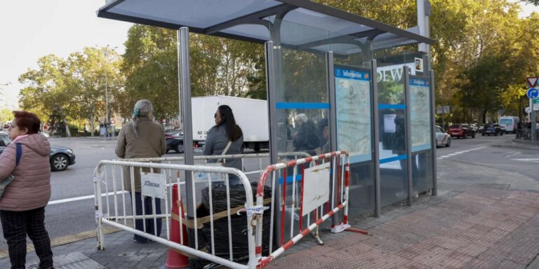 El conductor que mató a un joven tras llevarse una marquesina de autobús en Neptuno da positivo en alcohol