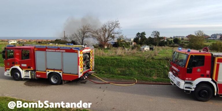 Dos heridos por inhalación de humo tras un incendio en la Facultad de Medicina de la Universidad de Cantabria