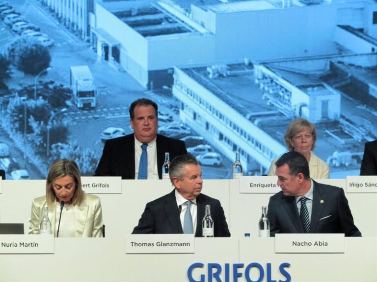 Grifols extiende su corrección tras la retirada de Brookfield: estas son sus alternativas