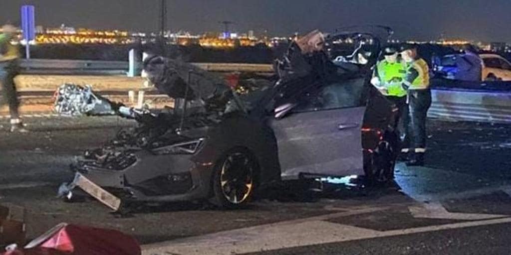 Dos turistas muertos y varios heridos en un grave accidente en Cartagena con una narcolancha implicada y un conductor huido