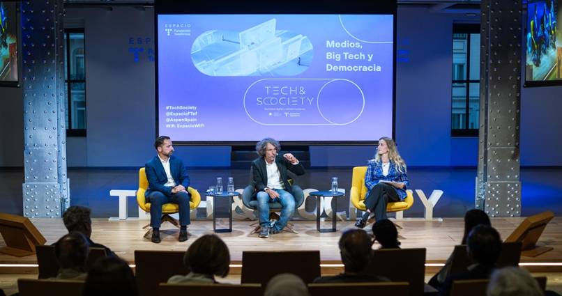 “Medios, Big Tech y democracia”, con Alejandro Romero y Jordi Pérez Colomé