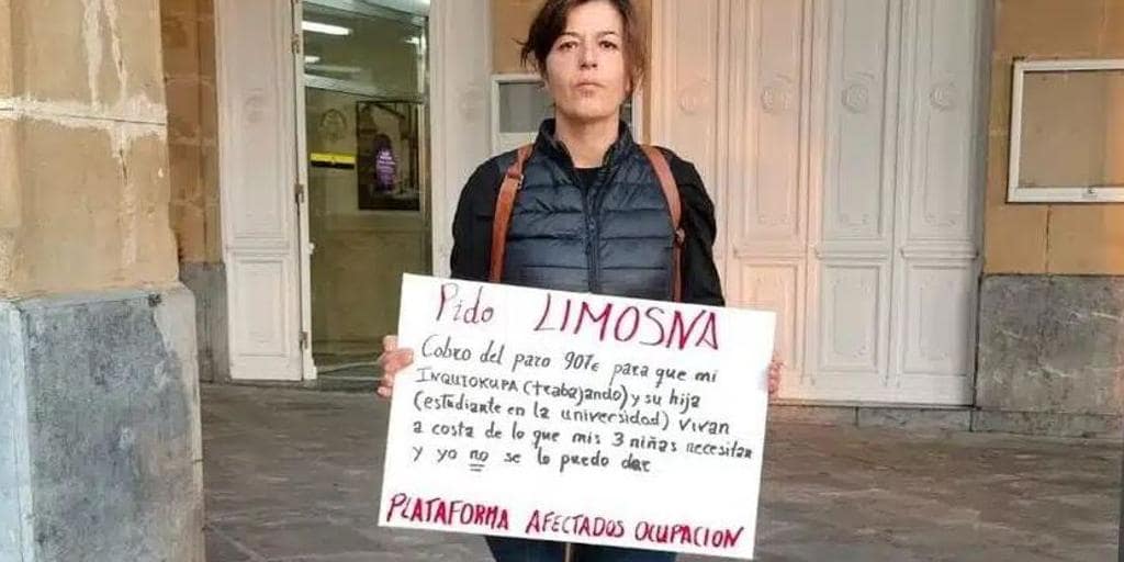 Okupa una casa en el País Vasco y obliga a la propietaria de la vivienda a pedir limosna: «Cobro 907 euros para que viva a mi costa»