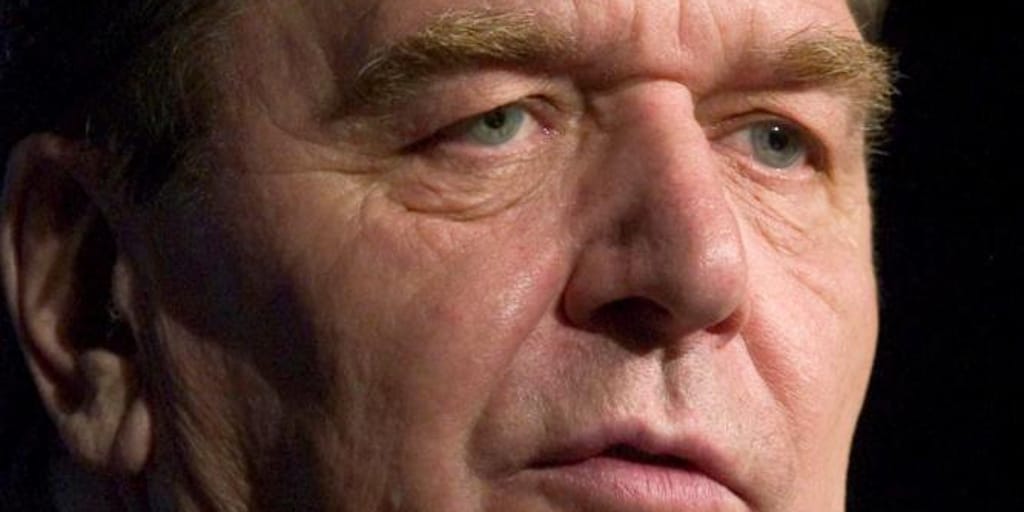 Los socialdemócratas vuelven a abrir los brazos a Schröder, el hombre de Putin en Alemania