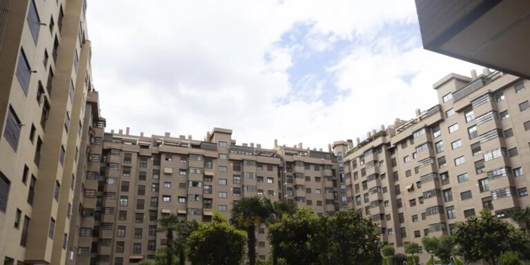 Sareb suspende la venta de la promotora Árqura ante su posible entrada en la empresa estatal de vivienda