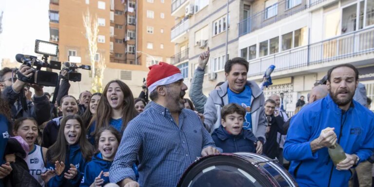 El Gordo de Logroño bendice a un club modesto del baloncesto de Madrid