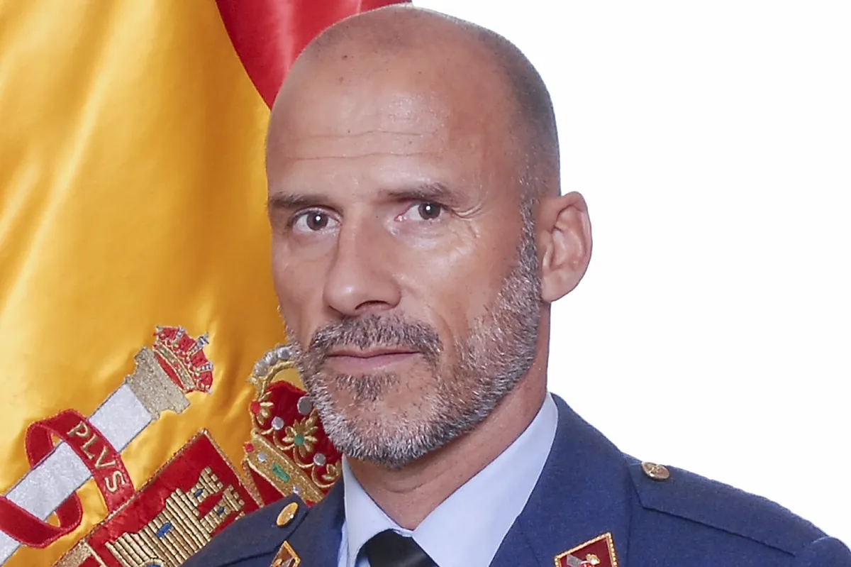 Un choque contra un  ave, principal hipótesis tras el accidente del caza F-18  en el que murió el coronel Estrada
